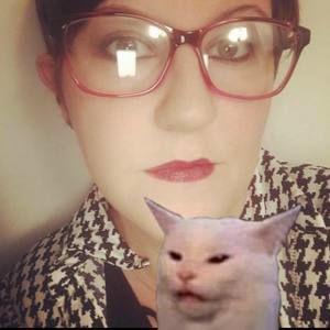 Meet your Posher, Holly